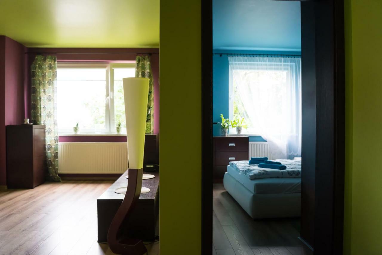 Ferienwohnung Rainbow Z Prywatnym Parkingiem Bielsko-Biala Exterior foto
